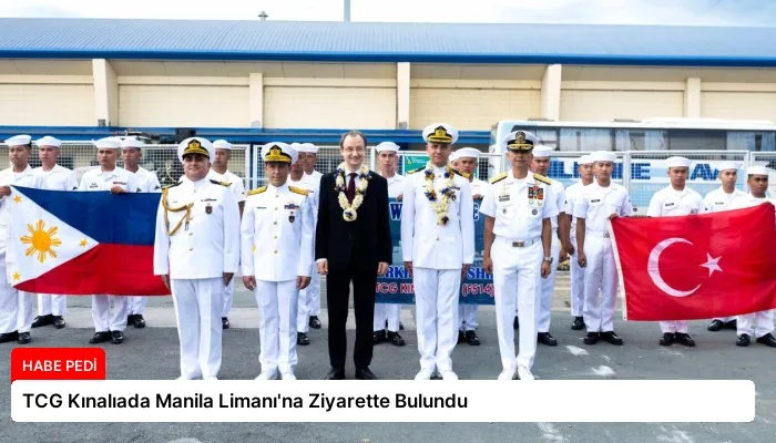 TCG Kınalıada Manila Limanı’na Ziyarette Bulundu